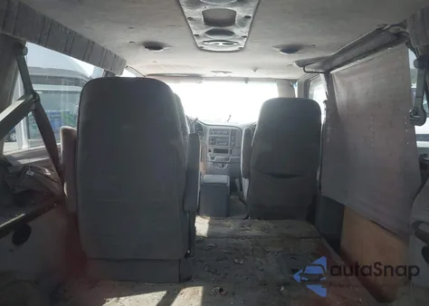 1999 GMC Safari Yf7 Upfitter Package z USA, uszkodzony, nr VIN 1GDDM19WXXB508764